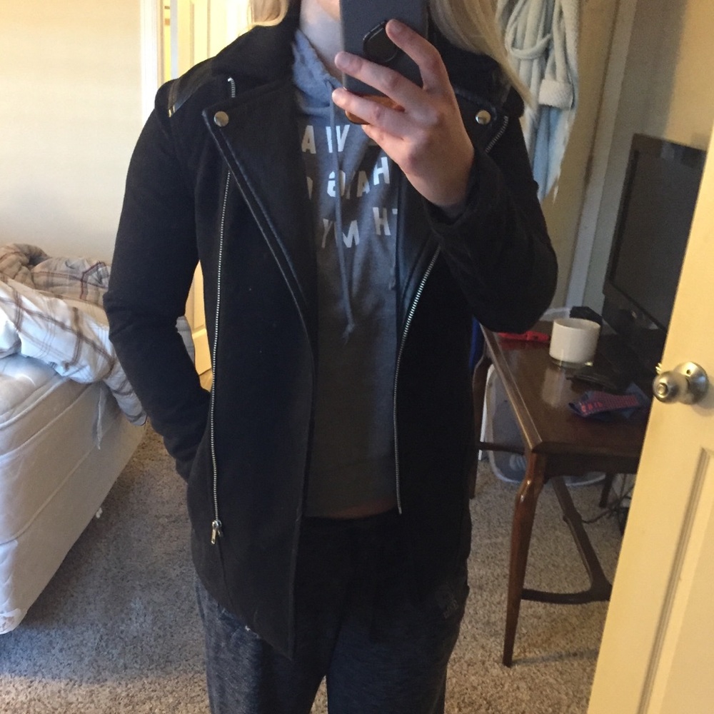 H&M Black Peacoat